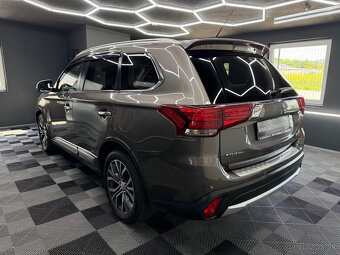 Mitsubishi Outlander 2.2 DI-D Intense A/T 4x4 7-Miest. - 4