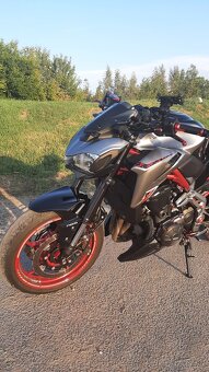 Kawasaki Z900 - 4