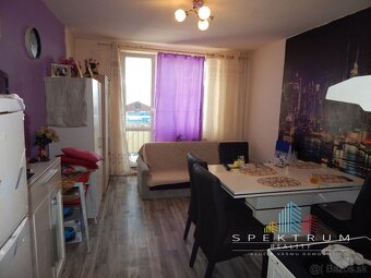 SPEKTRUM REALITY- Na PREDAJ garsónka, 23 m2 s loggiou, okres - 4