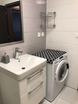 Na prenájom zariadený 1 izbový byt, novostavba, Nevädzova, T - 4