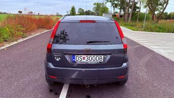 Ford Fiesta 1.25i 55 kW, 2006, 5D, A/C, ťažné, benzín - 4