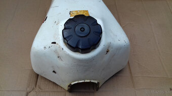 Nádrž Kawasaki KLR 600 - 4