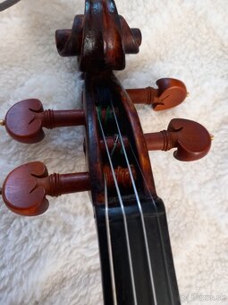 Predám ,staré husle s vybavou,4/4 - 4