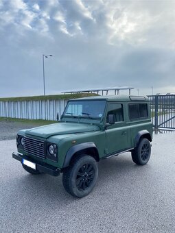 land rover defender - 4