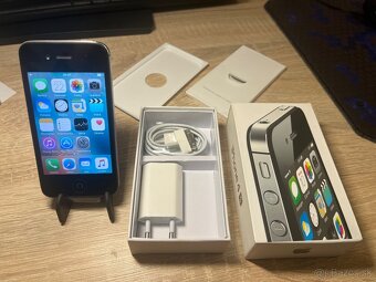 iPhone 4s 16GB vo fólii - 4