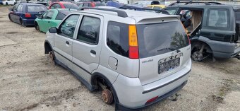 Lacno rozpredám Suzuki Ignis 2001-2008 na náhradné diely - 4
