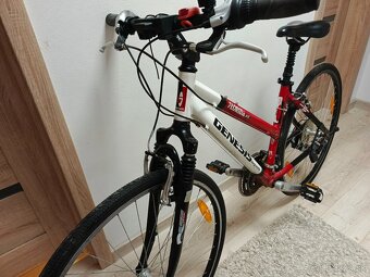 Dámsky krosovy bicykel GENESIS - 4