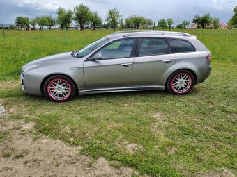 Predám Alfa Romeo 159 1.9.jtd.110kw - 4