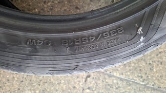 Predám 4x letné pneu Goodyear 235/45R18 - 4
