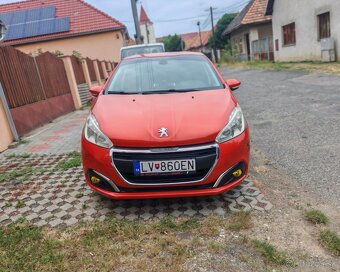 Peugeot 208, 2015 1.2 benzín,manuál - 4