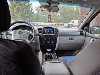 Predám KIA Sorento 2.5 CRDi 4x4 SUV - 4