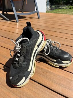 Balenciaga - 4
