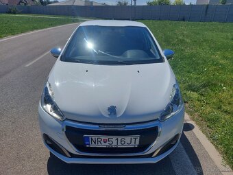Peugeot 208 1.2  PureTech STYLE - 4