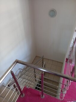 Dvojpodlažný priestor v centre Košíc pri pešej zóne - 4