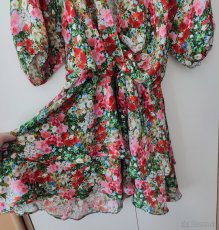 ZARA kvietkované šaty - 4