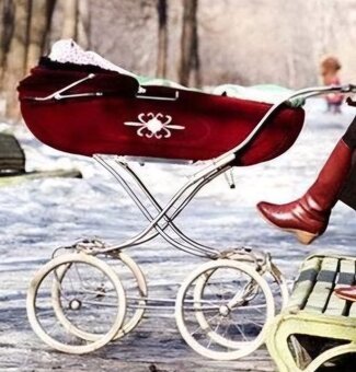 Retro kočík, starý nostalgický Zekiwa. - 4