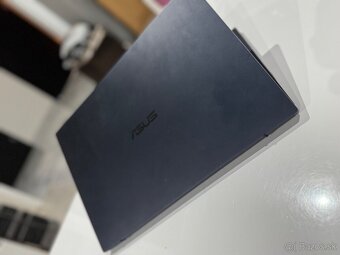 Asus Expertbook B1 - 4