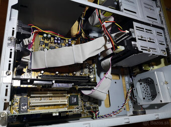 Predám Retro PC Celeron 466MHz - 4