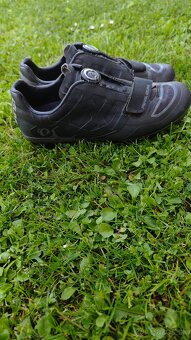 PEARL iZUMi tretry - 4