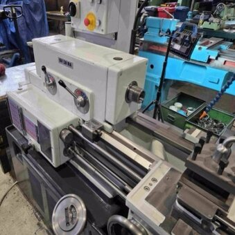 Soustruh SV 18 RA/1000 po generální opravě s rokem výroby 20 - 4
