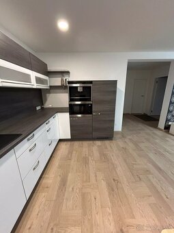 NA PREDAJ 3i mezonet, čiastočne zariadený dom,ul.Pezinská,Ch - 4