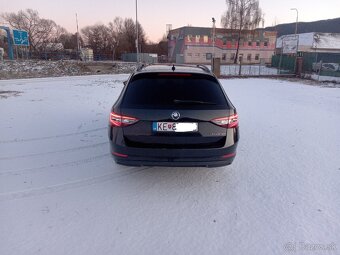 Škoda Superb Combi 2.0 TDI 110kw DSG Ambition - 4