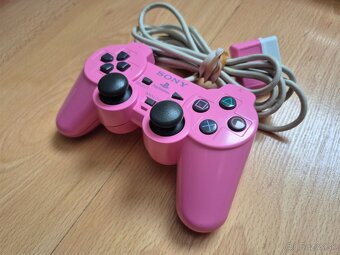 Predám ovládače na PS2 - 4