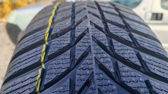 Zimné pneu 225/60 R18 --- NOKIAN - 4