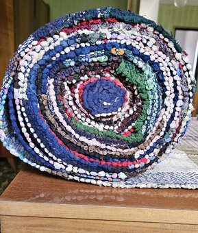 Rezervované - Predám staré tkané koberce - 4