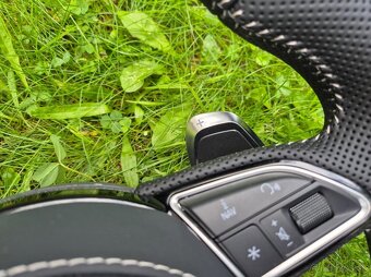 -AUDI VOLANT KOŽENÝ MULTIFUNKCNY ZKOSENY - 4