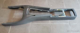 diely pre Opel Omega MV6 - 4