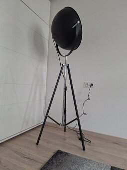 Stojaca lampa - 4