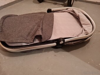kocik Moon Nuova - 2-kombinacia + autovajicko Maxi Cosi - 4