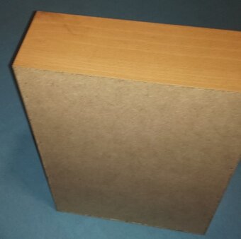 Drevený pekný stojan-box na 50CD - 4