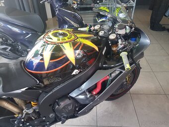 Yamaha R1 RN19 - 4