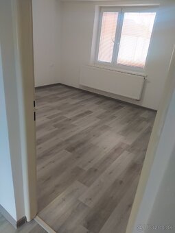 Prenájom menšieho 2 izbového bytu - 4