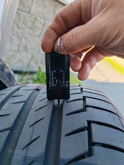 235/45 R18 Continental - 4