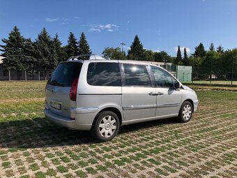 Peugeot 807 2.0 HDi (100 kW) Family, 7 miest, manuál, diesel - 4