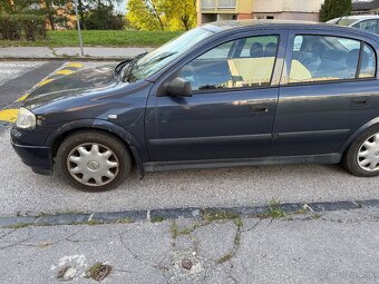 Opel Astra 1,6 16V - 4