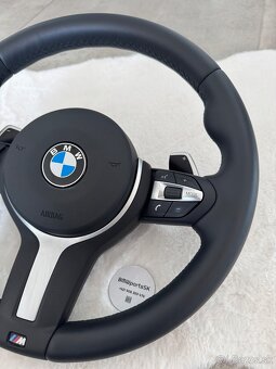 Predám vyhrievaný BMW Mpacket volant F10/F01 - 4