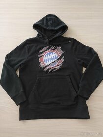 Mikina Bayern Mníchov veľ. S - 4