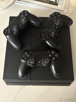 Používaná ps4+3 ovládače - 4