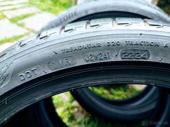 Bridgestone 225/40 r19 - 4