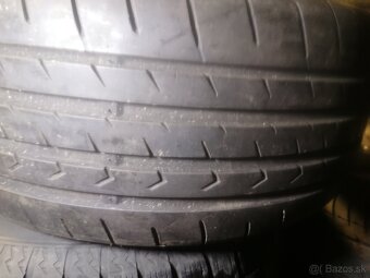 225/35 r19 - 4