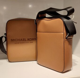 Michael Kors kožená crossbody taška COOPER REPORTER - 4