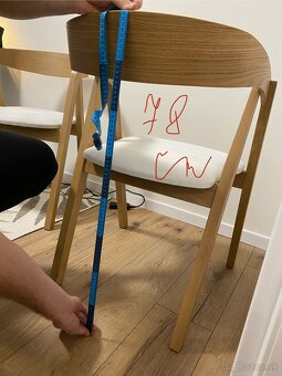 Predám jedálenské stoličky – moderný drevený dizajn - 4