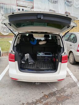 Volkswagen touran - 4