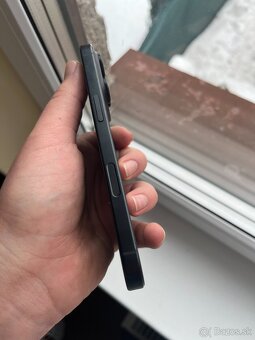 iPhone 16 Pro 128GB Black Titanium - 4