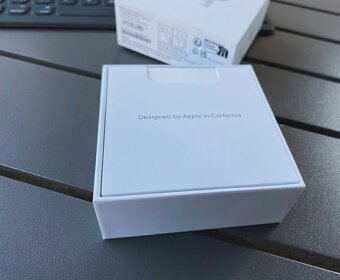Na predaj Apple Airpods 4 - 4