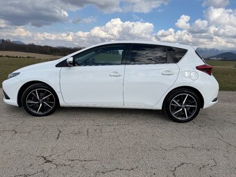 Toyota Auris 1.6 benzín 97kW Active Trend Plus - 4